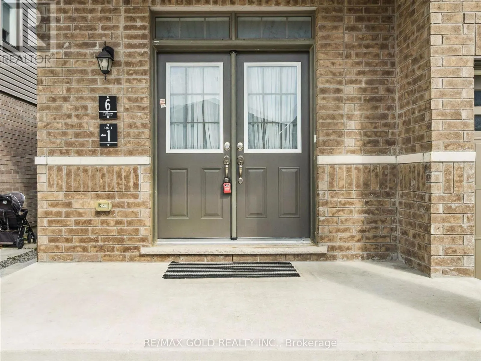 UPPER - 6 BANNISTER ROAD