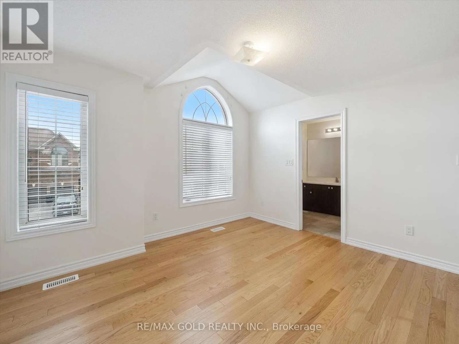 UPPER - 6 BANNISTER ROAD