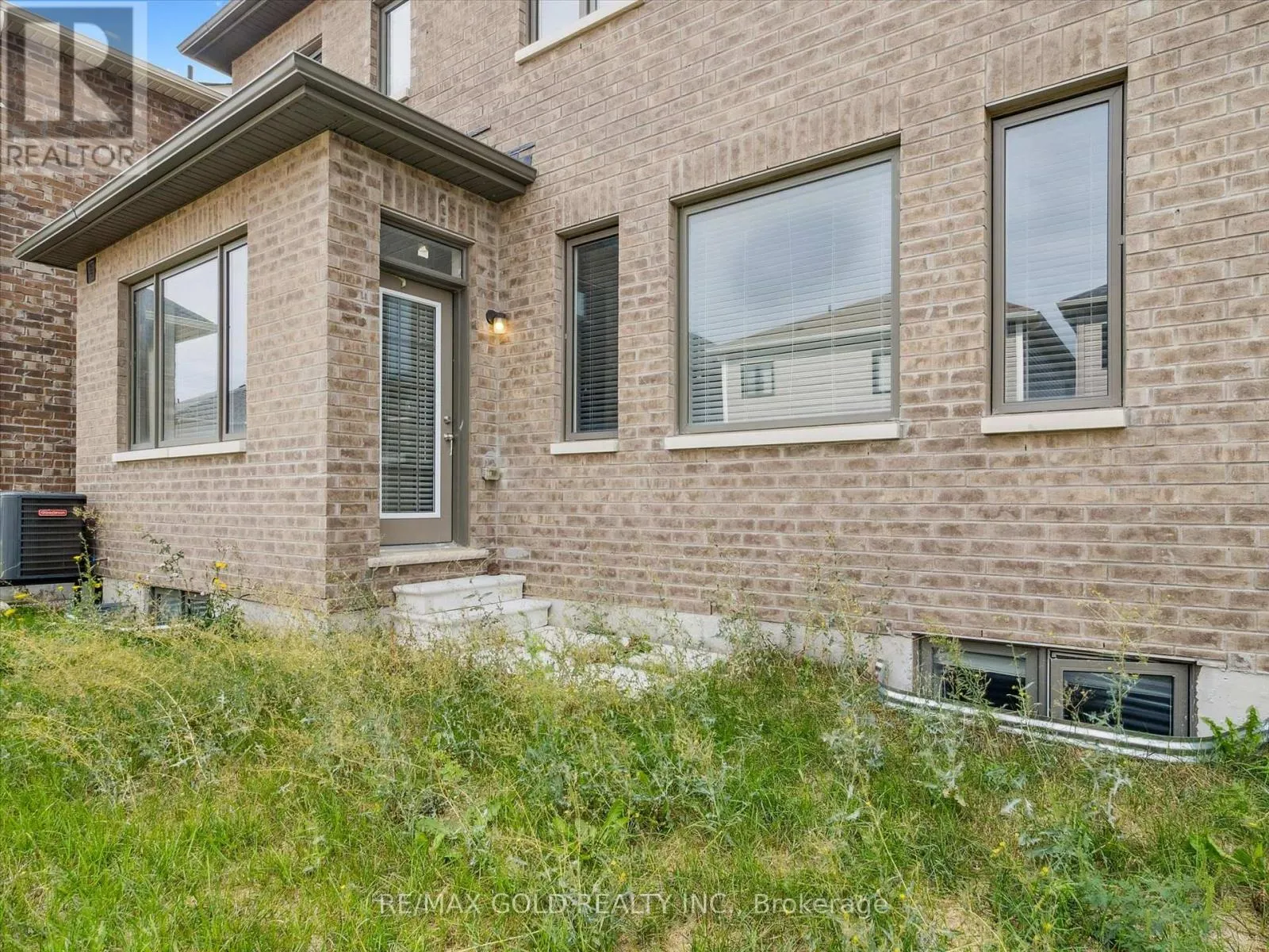 UPPER - 6 BANNISTER ROAD