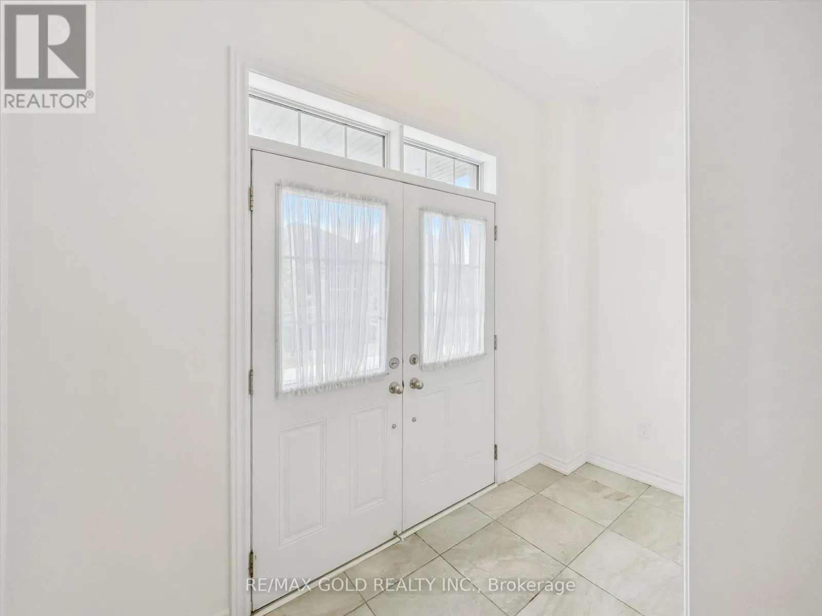 UPPER - 6 BANNISTER ROAD