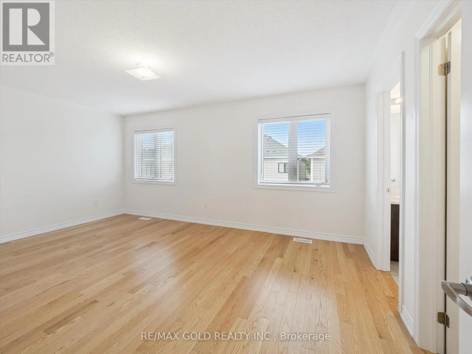 UPPER - 6 BANNISTER ROAD