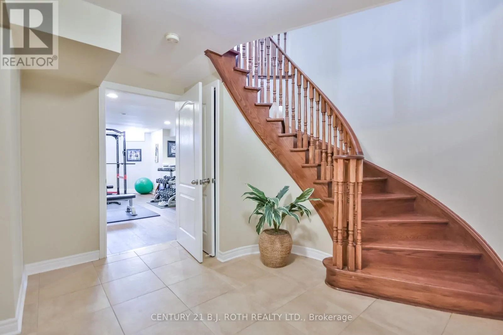 38 CAMELOT SQUARE