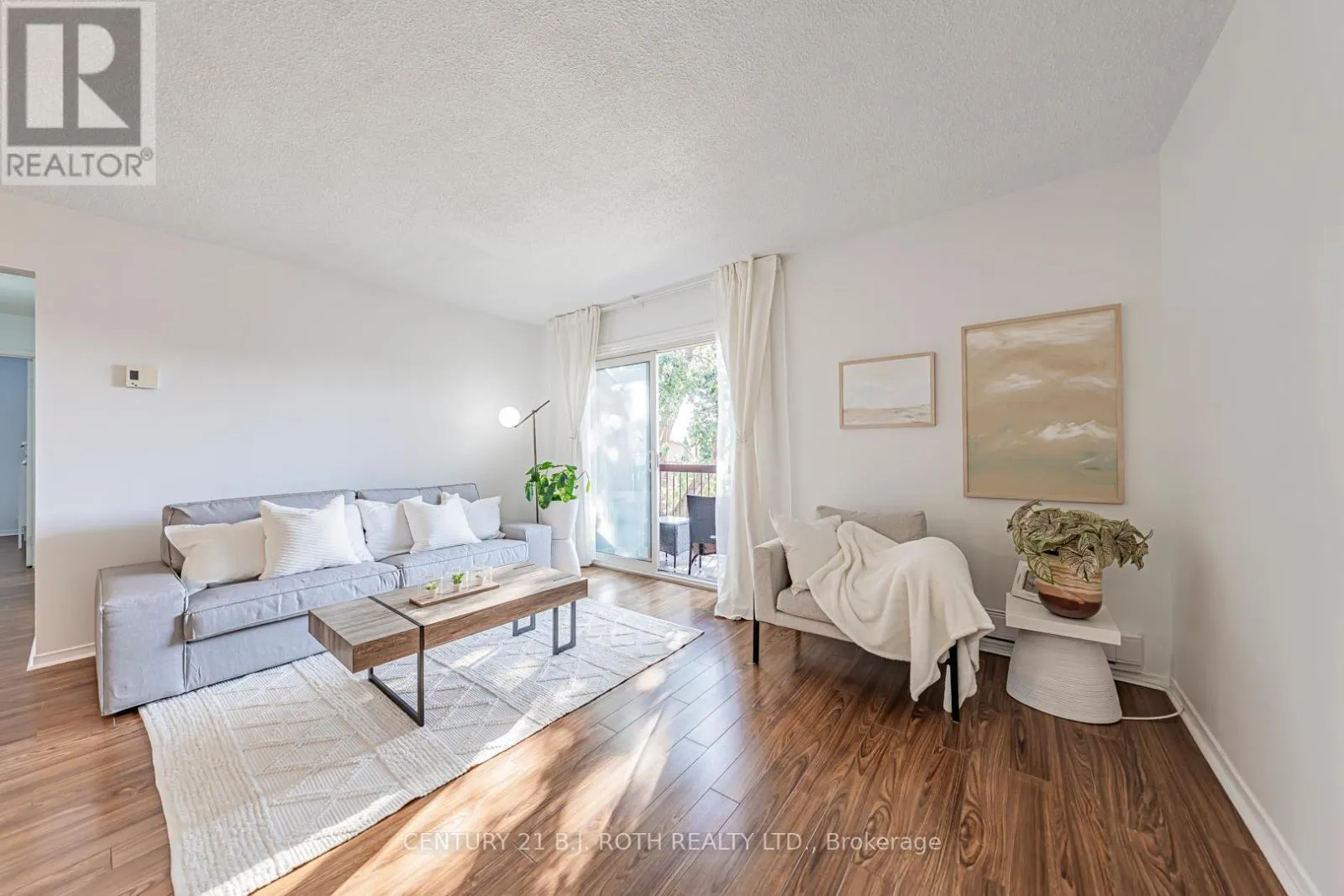 G10 - 147 EDGEHILL DRIVE