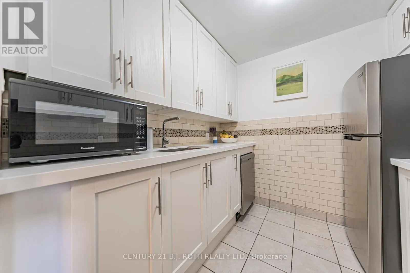 G10 - 147 EDGEHILL DRIVE