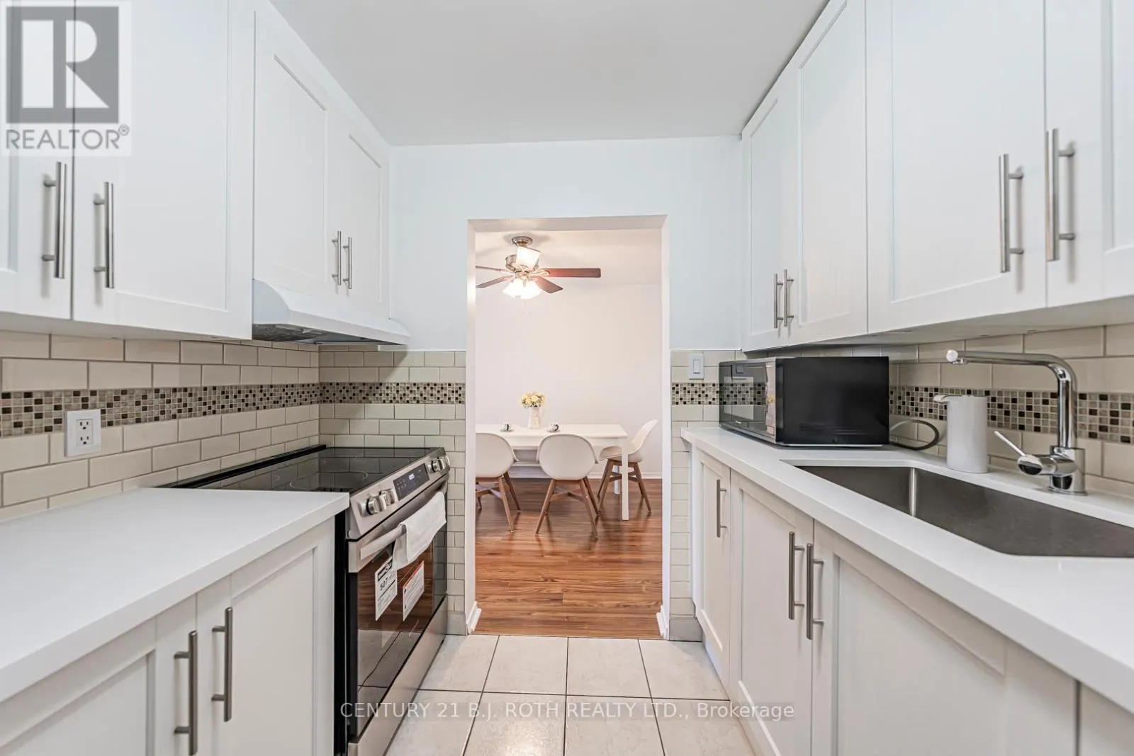 G10 - 147 EDGEHILL DRIVE