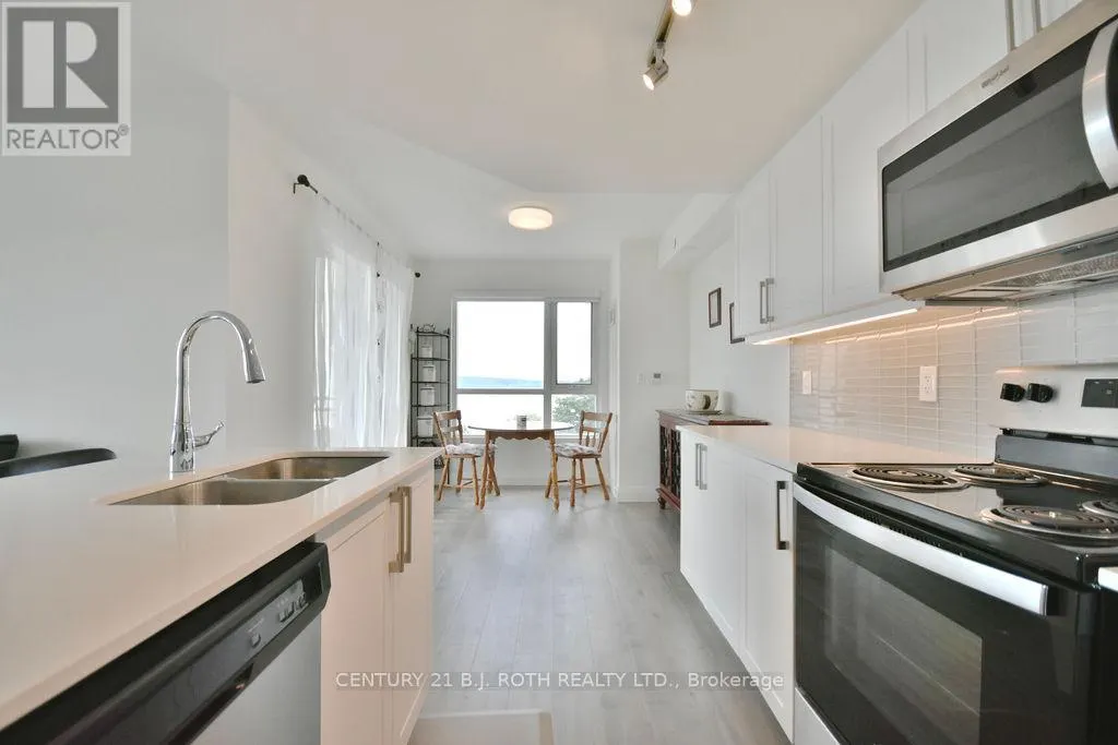 818 - 58 LAKESIDE TERRACE