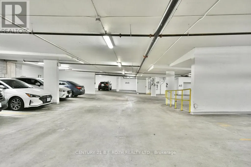 818 - 58 LAKESIDE TERRACE