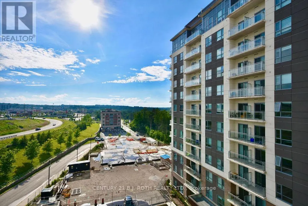 818 - 58 LAKESIDE TERRACE