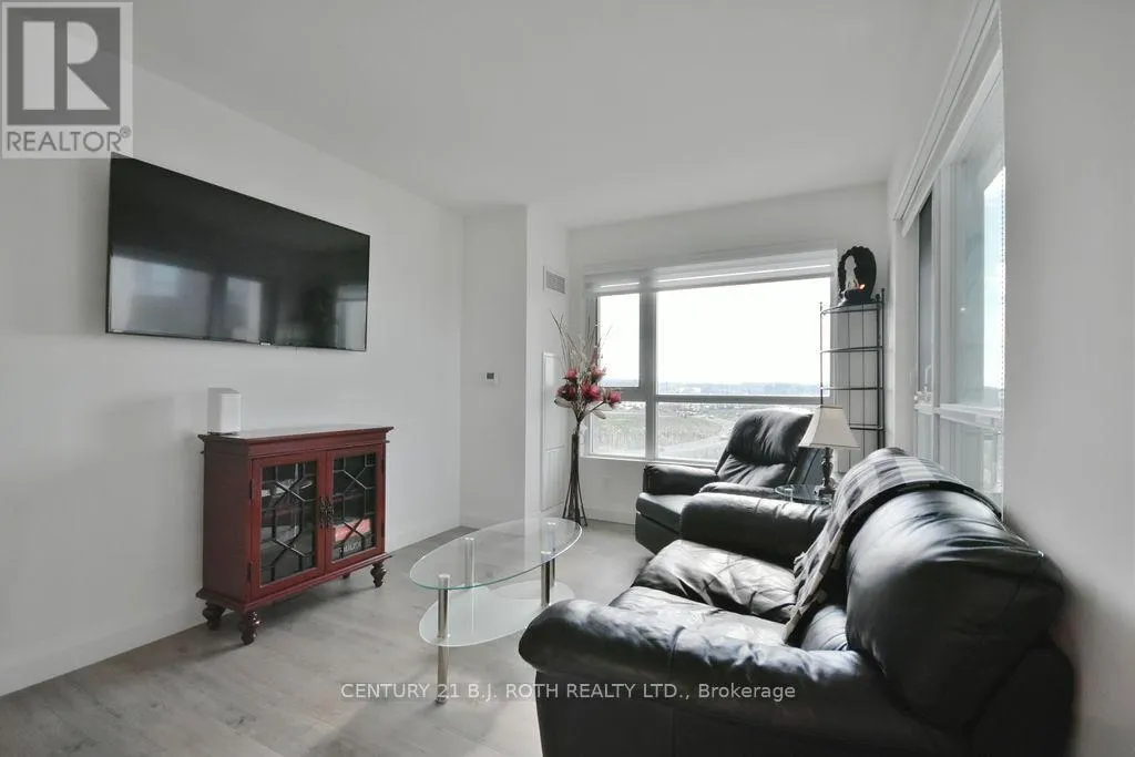 818 - 58 LAKESIDE TERRACE