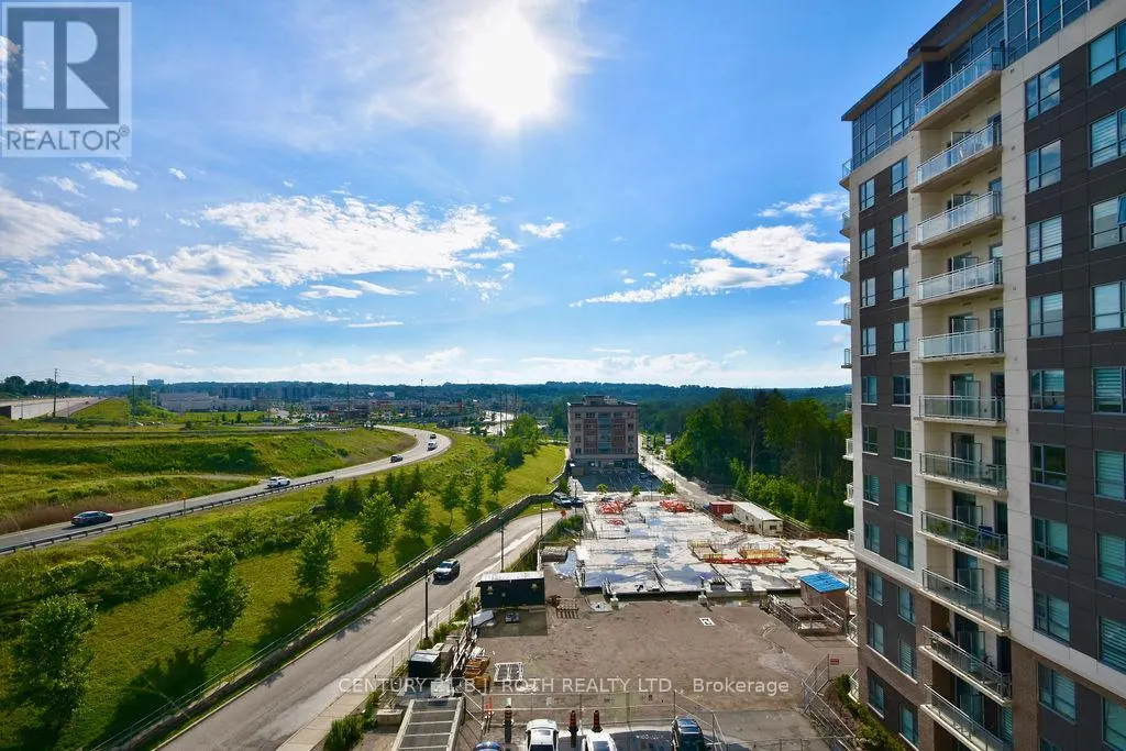 818 - 58 LAKESIDE TERRACE