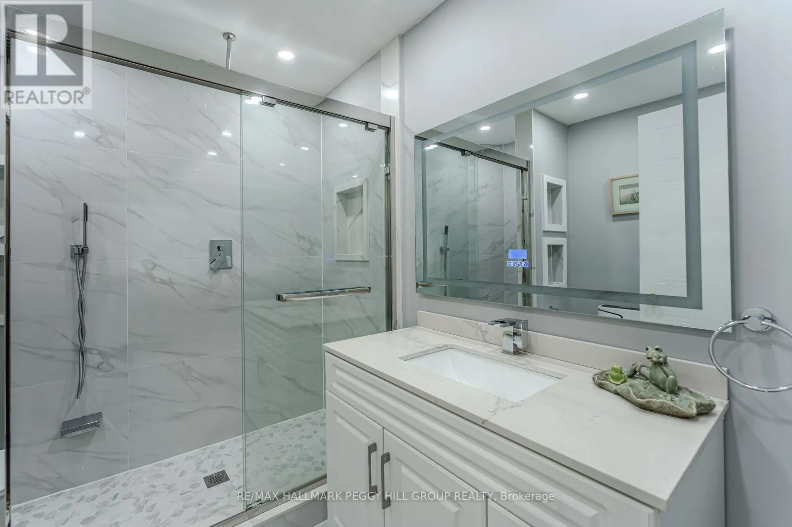 29 SILVER BIRCH AVENUE