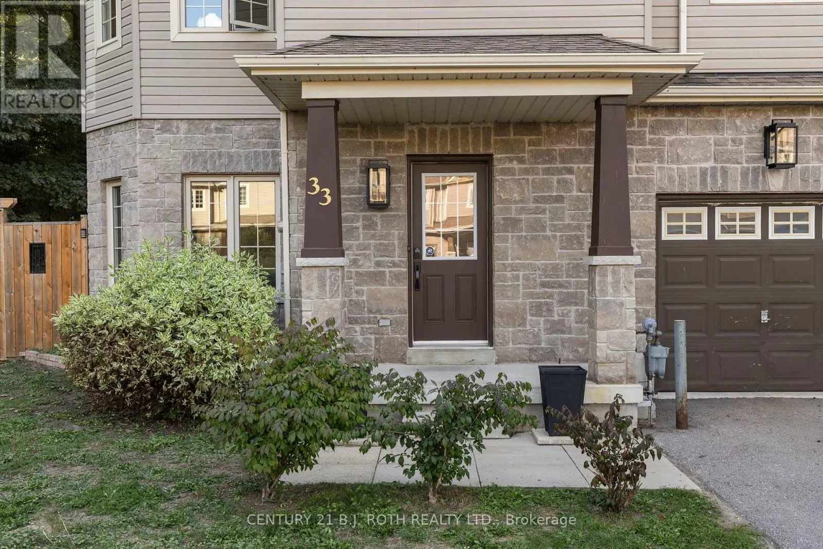 33 ARCADIA ROAD