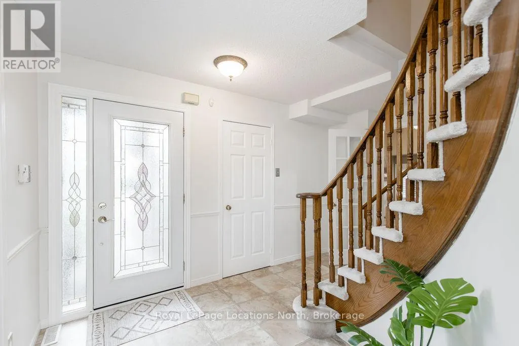 10 BARWICK DRIVE