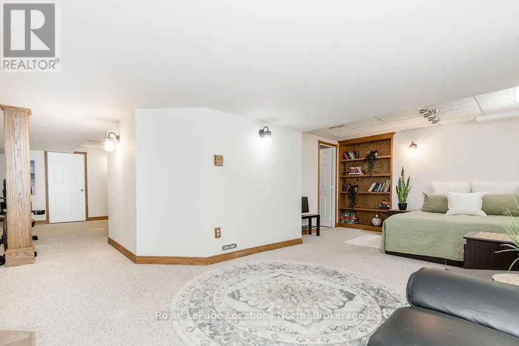 10 BARWICK DRIVE