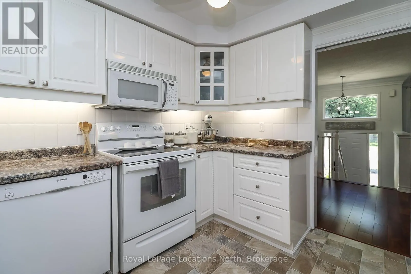 160 FERNBROOK DRIVE