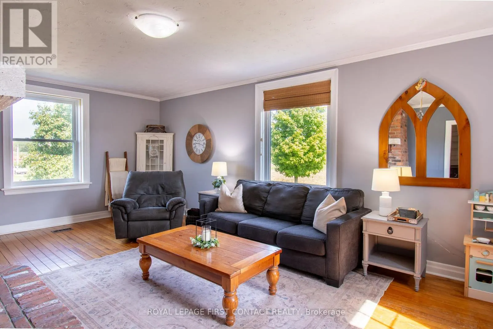 1293 RAINBOW VALLEY ROAD E