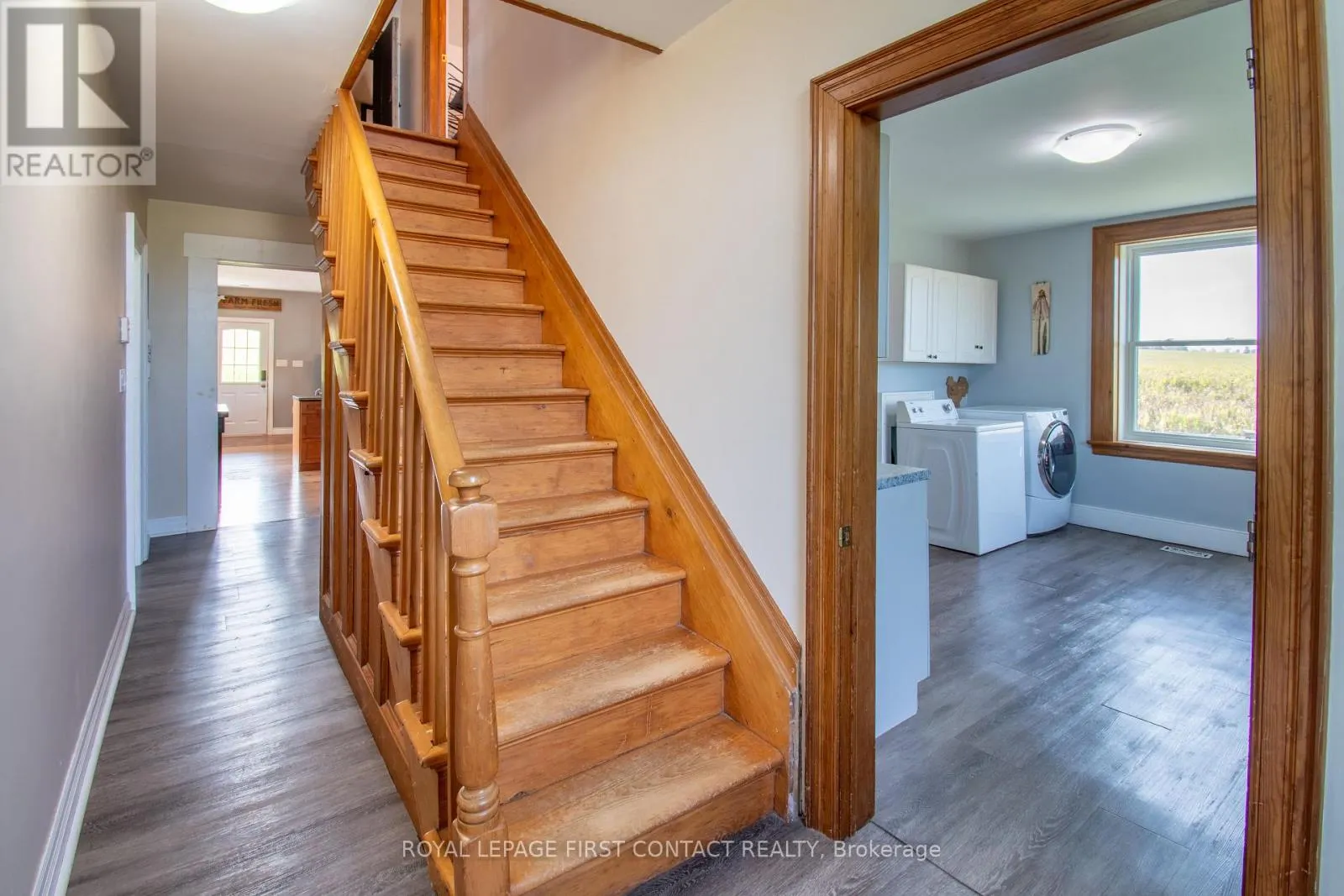 1293 RAINBOW VALLEY ROAD E