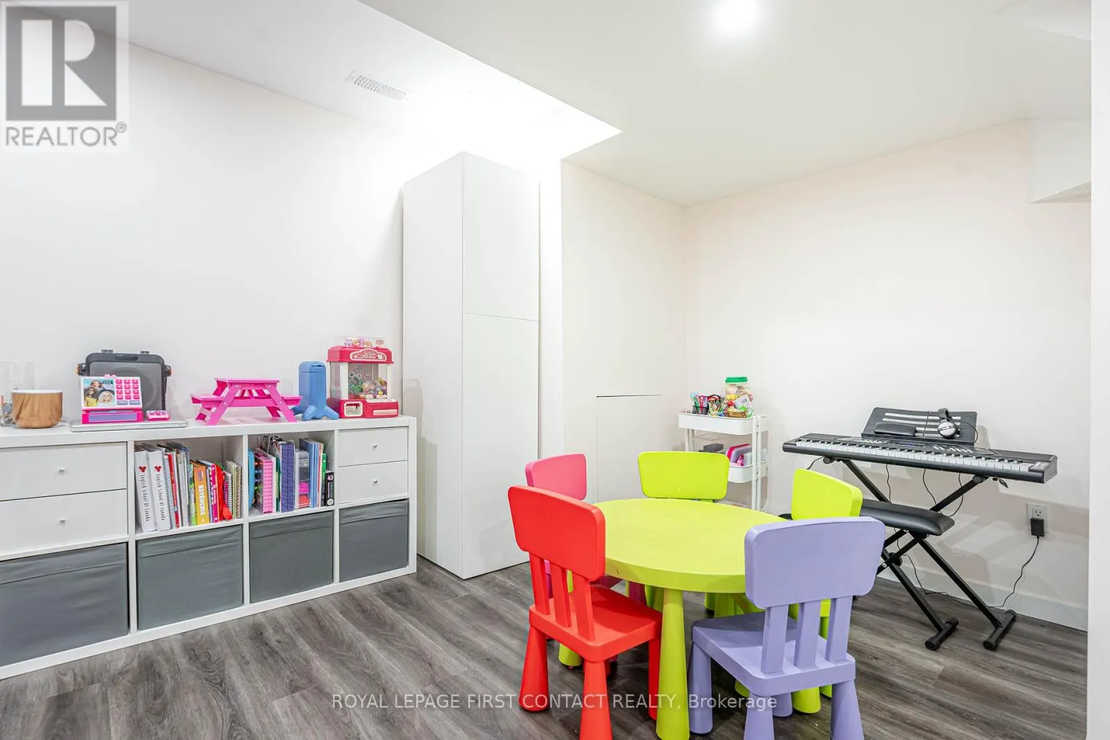 26 DENEB STREET