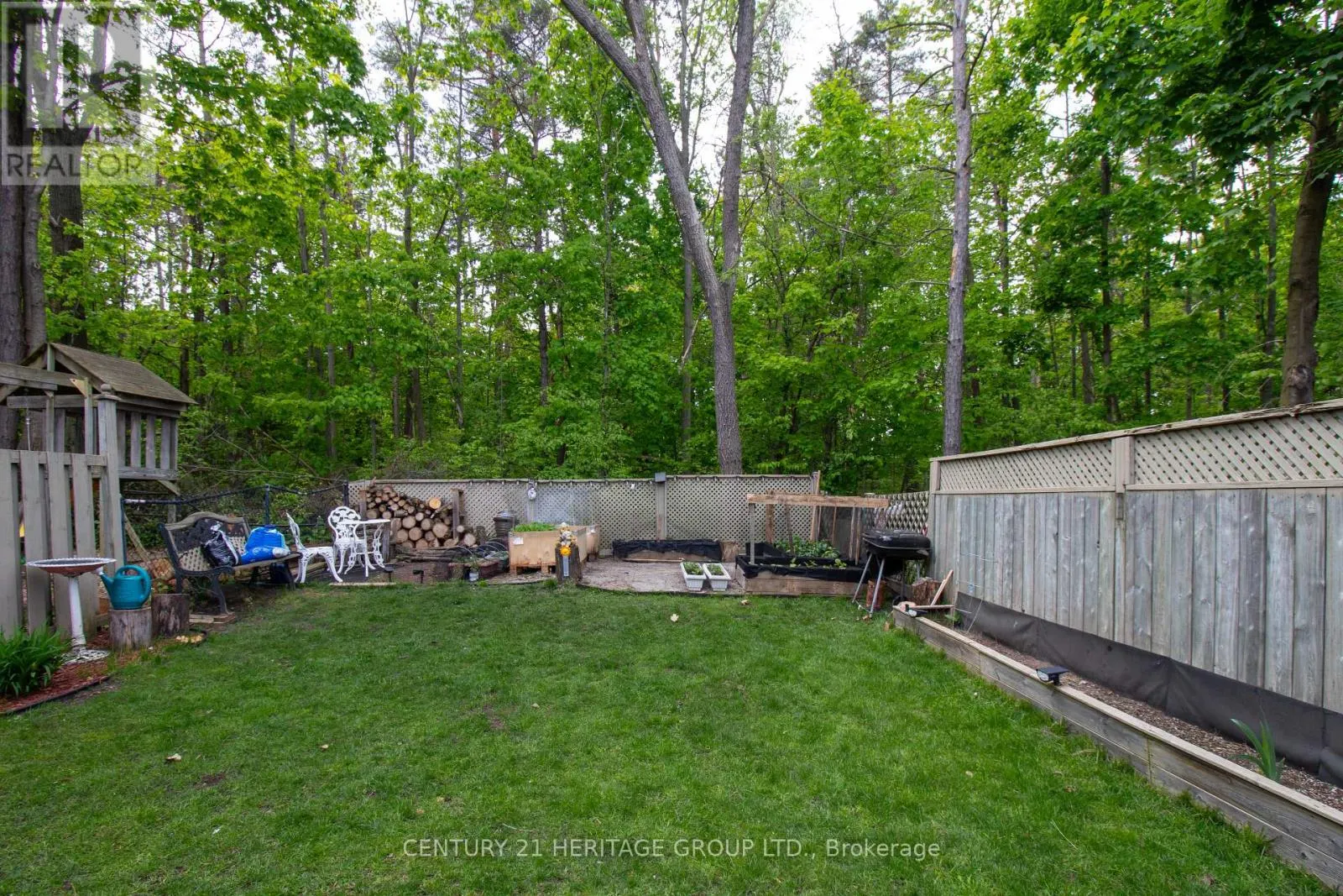 250 FERNDALE DRIVE S