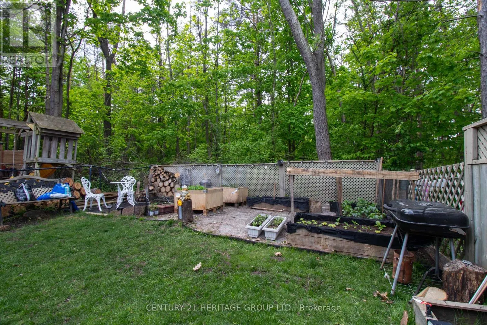 250 FERNDALE DRIVE S