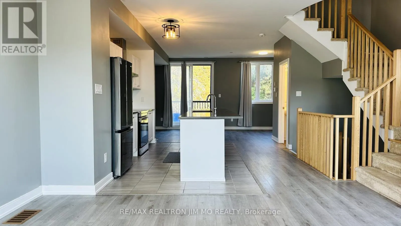 114 BLUE FOREST CRESCENT