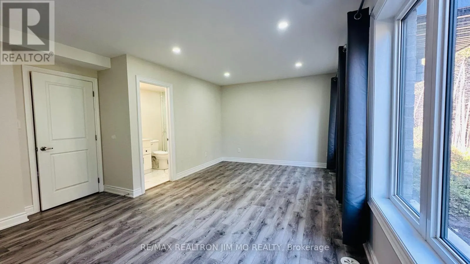 114 BLUE FOREST CRESCENT