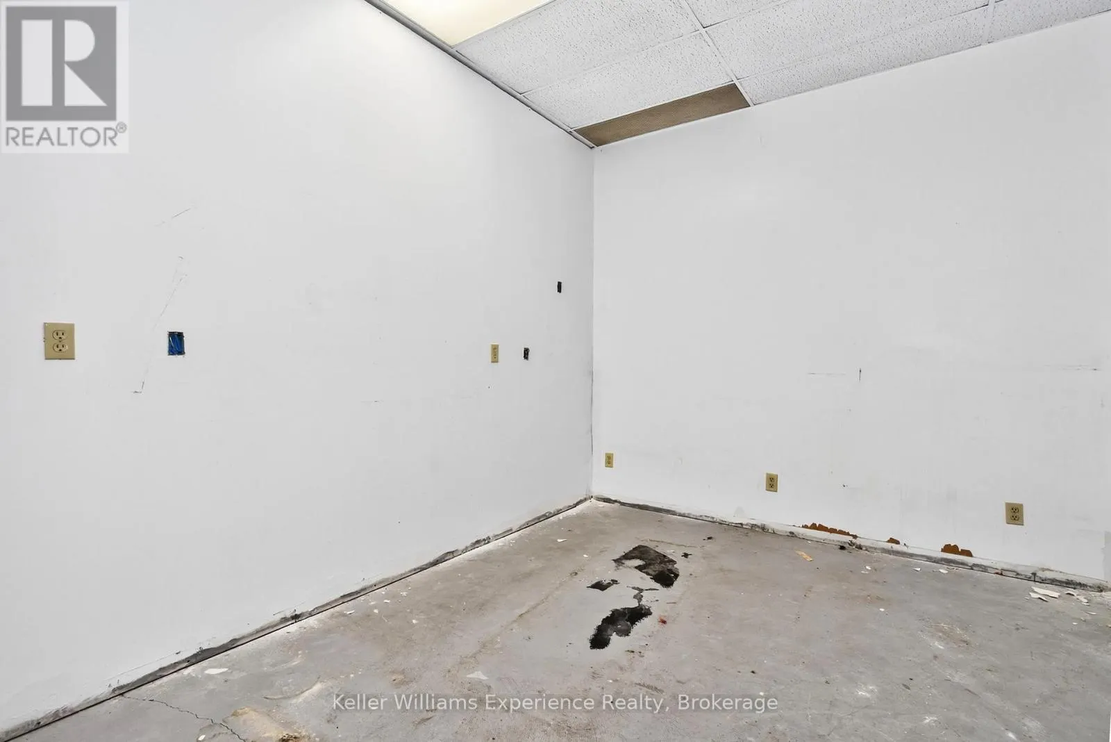 3 - 175 MAIN STREET, #3