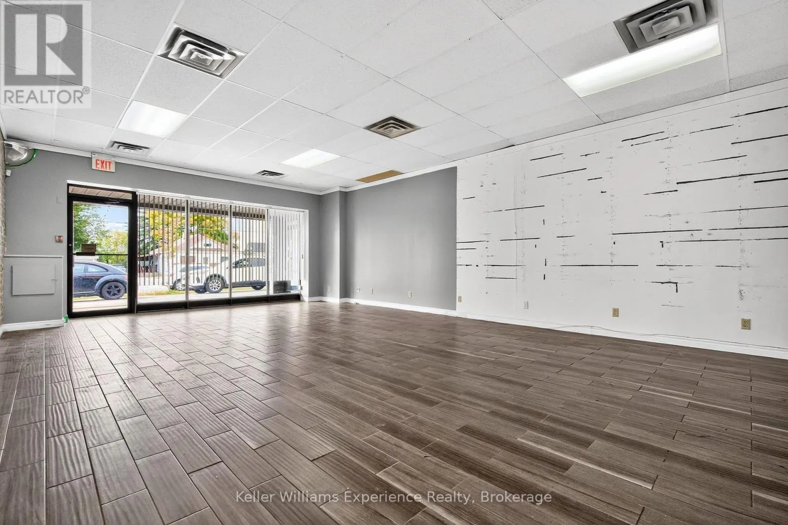 3 - 175 MAIN STREET, #3
