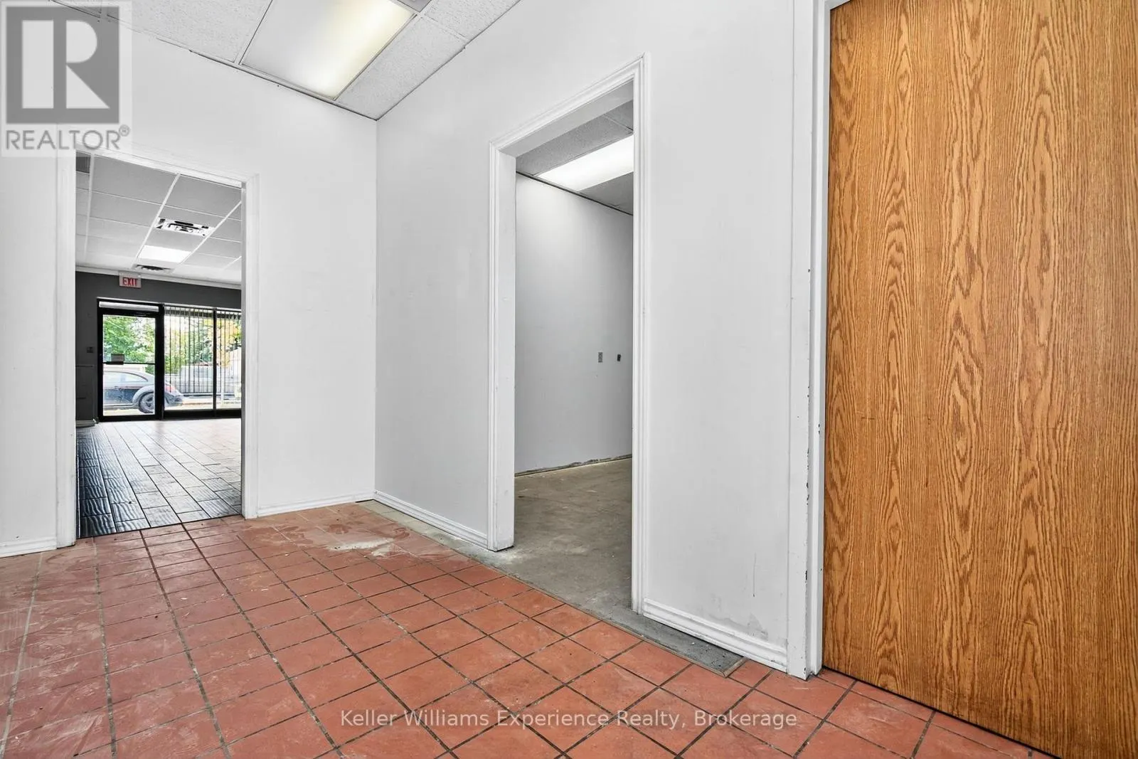 3 - 175 MAIN STREET, #3