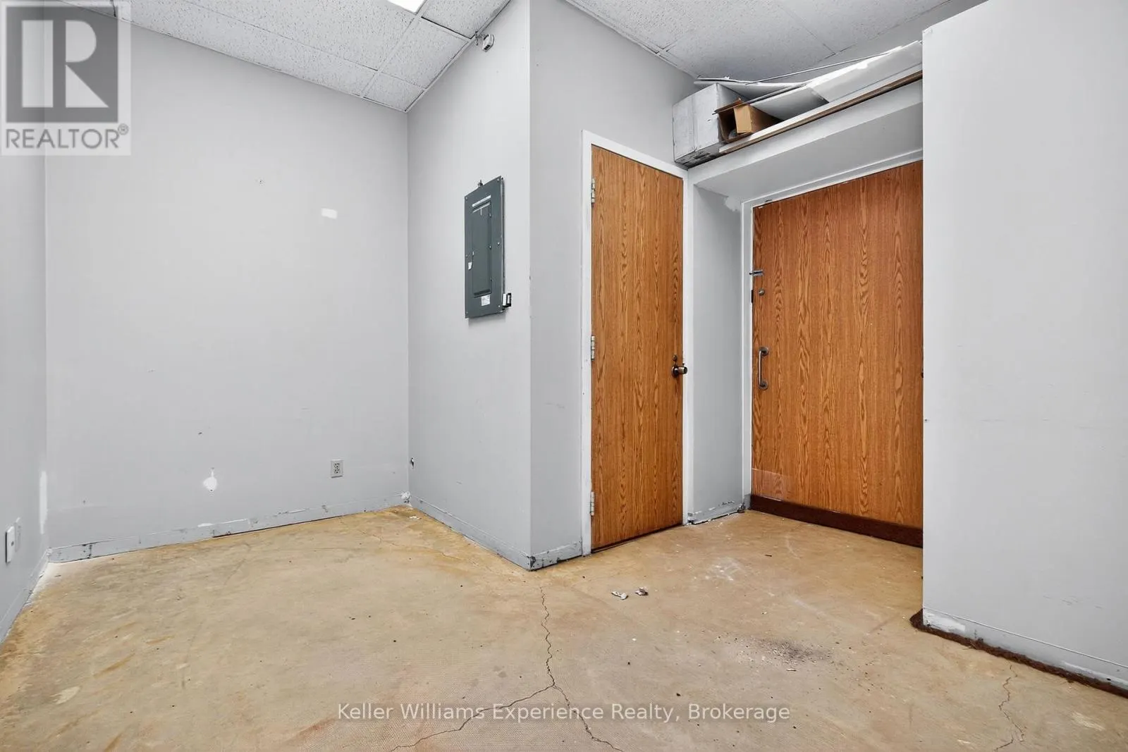 3 - 175 MAIN STREET, #3