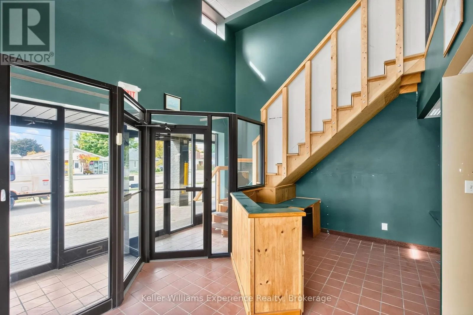 8 - 175 MAIN STREET, #8