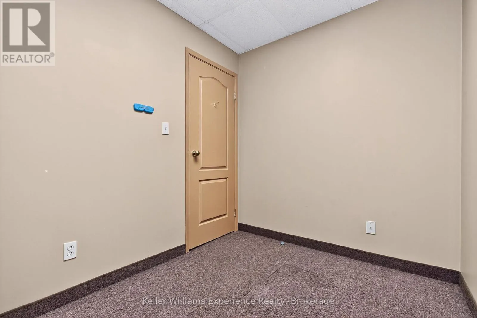 8 - 175 MAIN STREET, #8
