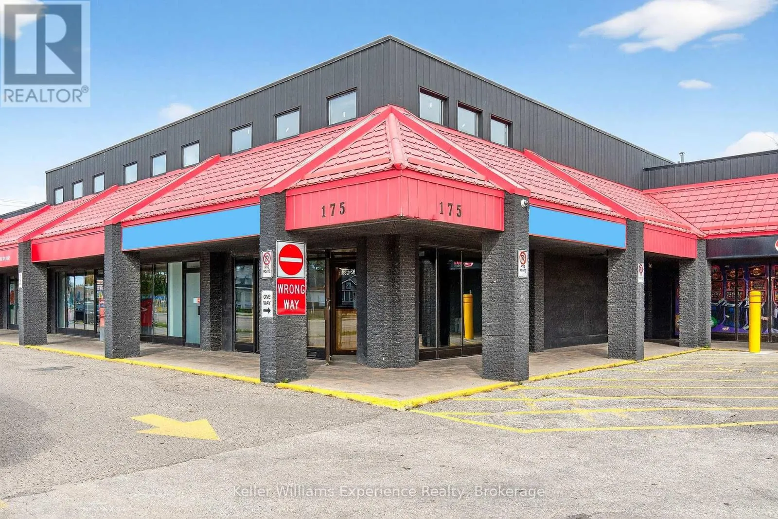 8 - 175 MAIN STREET, #8