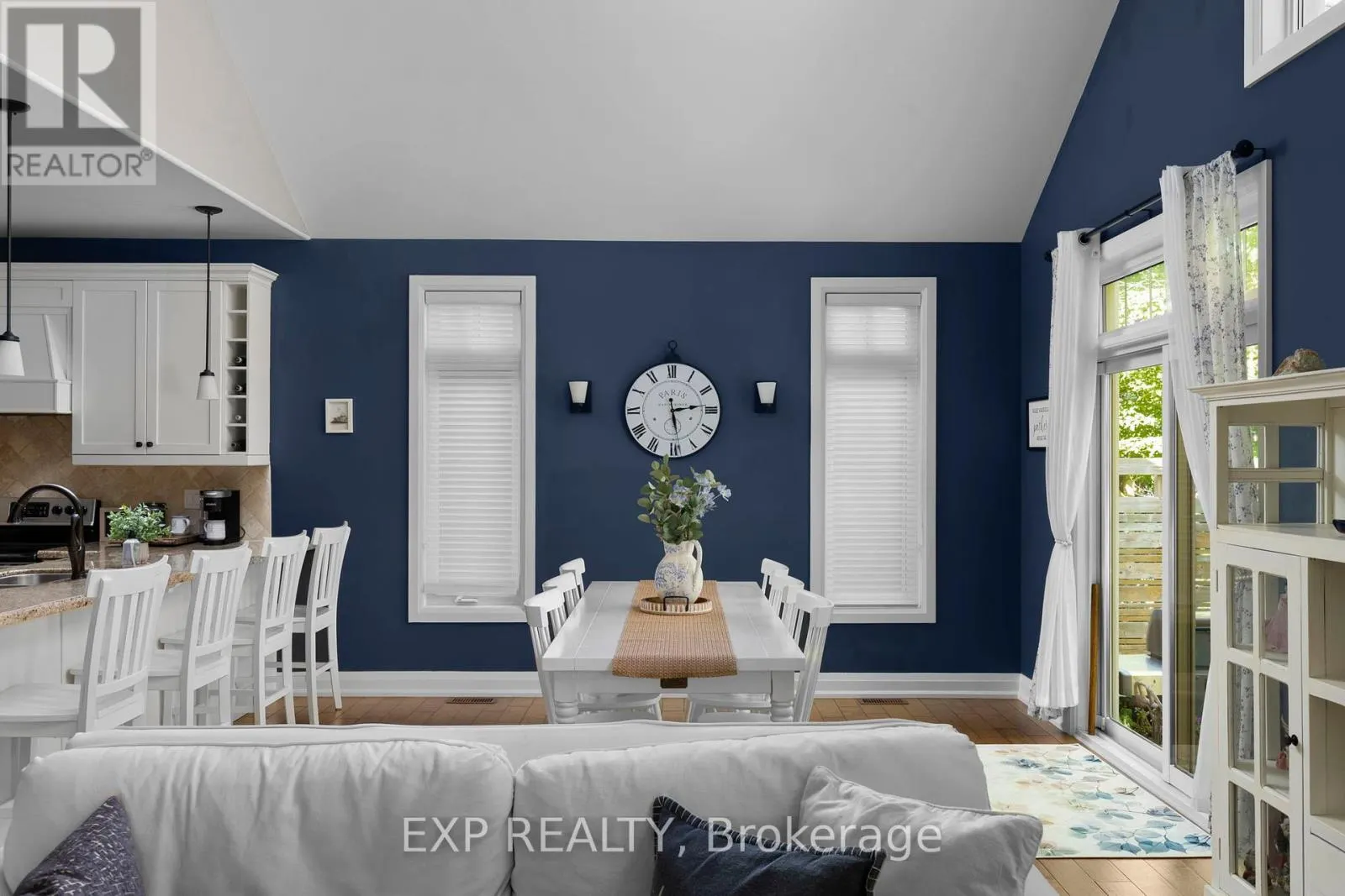 37 LANDSCAPE DRIVE