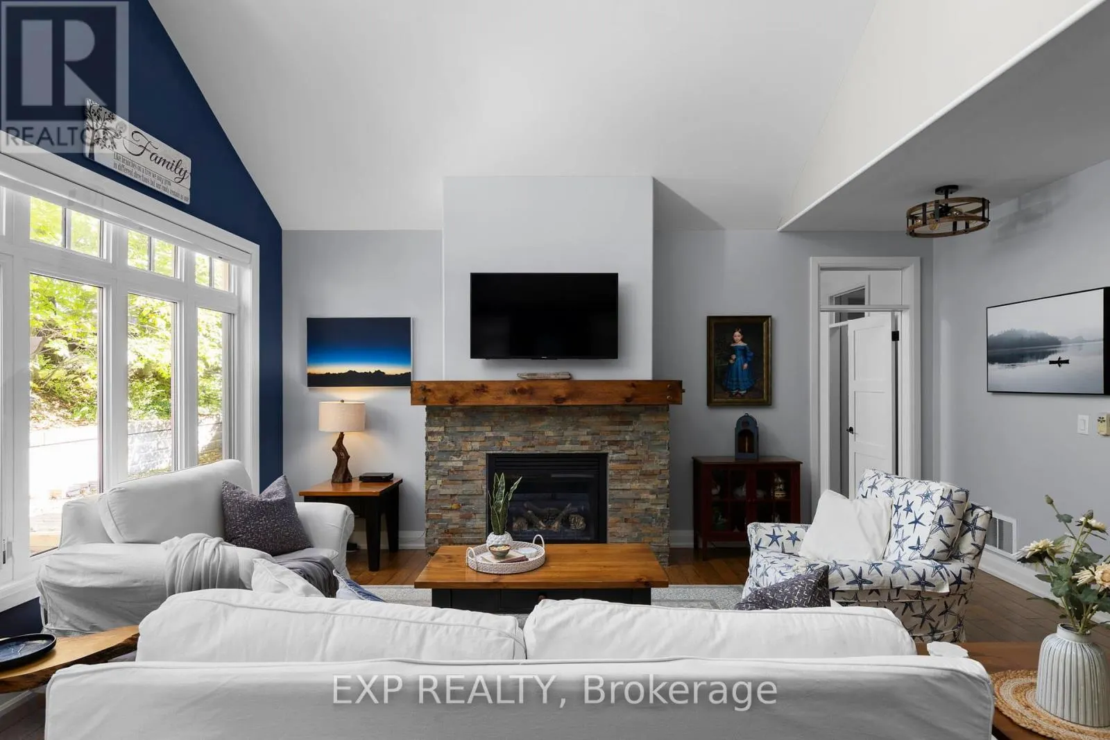 37 LANDSCAPE DRIVE