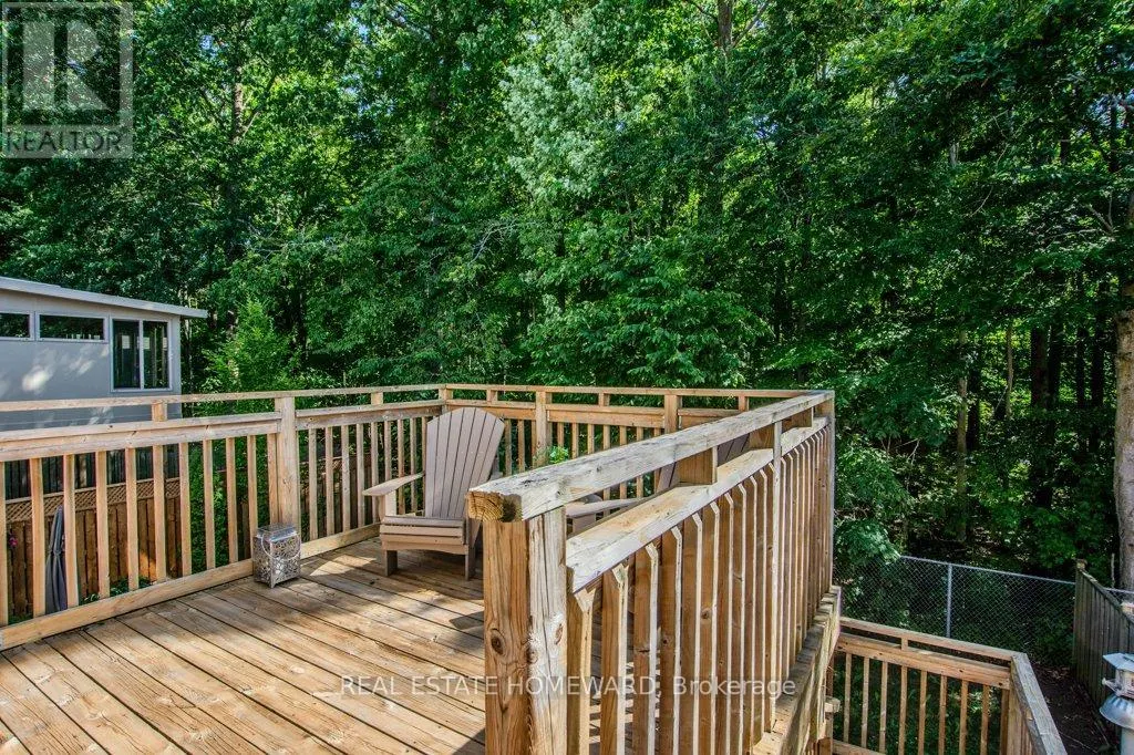 108 HAWTHORNE CRESCENT