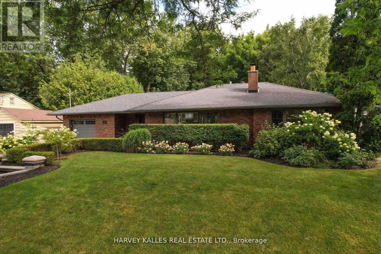 226 NAPIER STREET