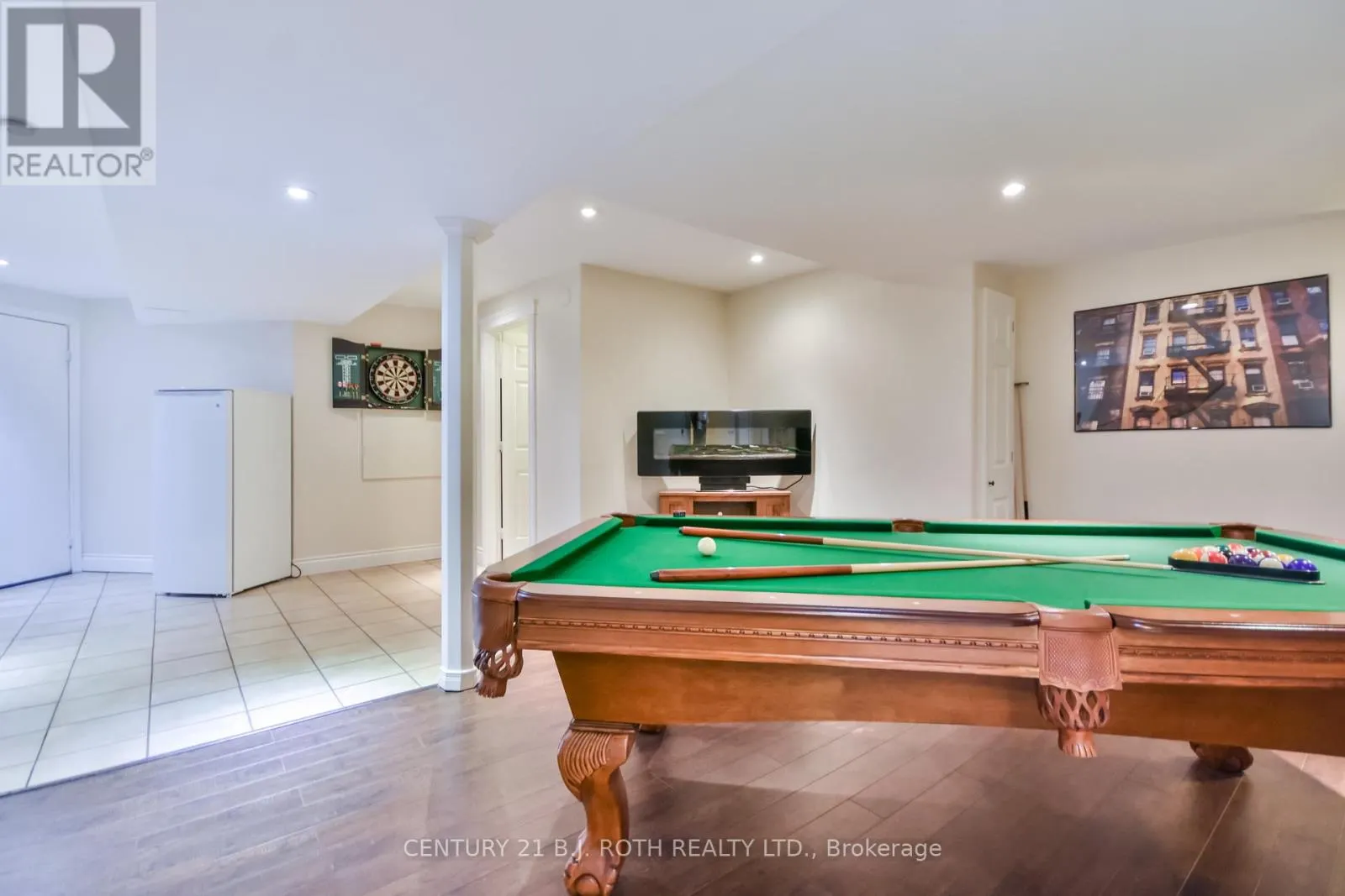 28 SHAINA COURT
