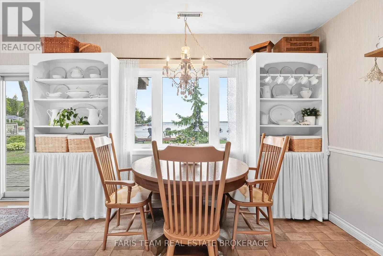 238 ROBINS POINT ROAD