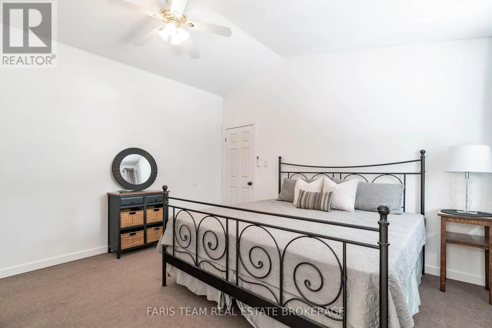 238 ROBINS POINT ROAD