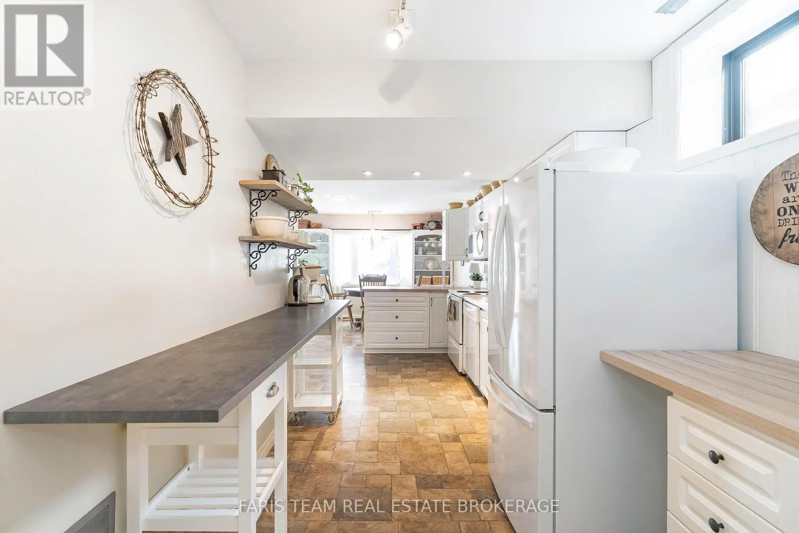 238 ROBINS POINT ROAD