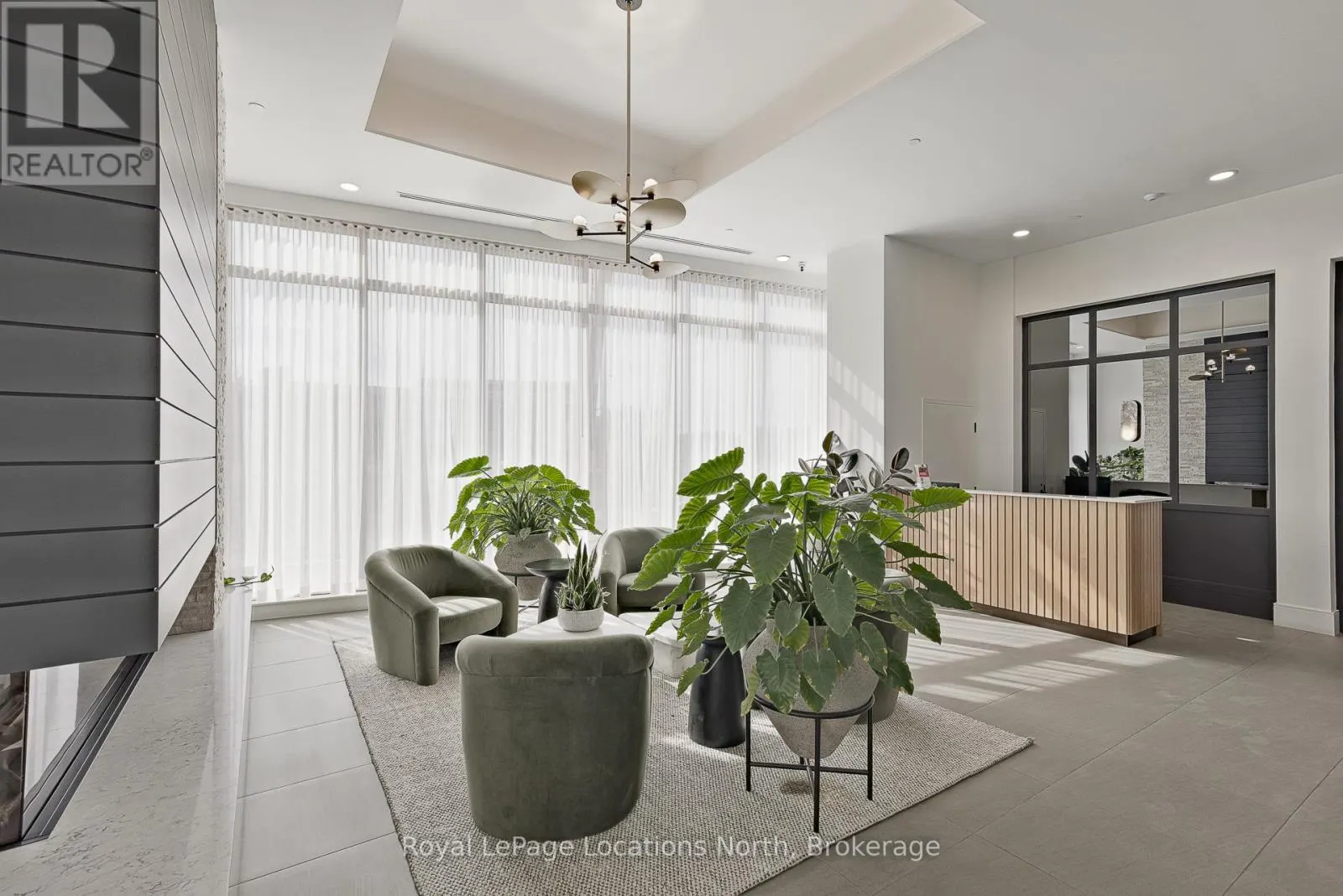 203 - 31 HURON STREET, #203