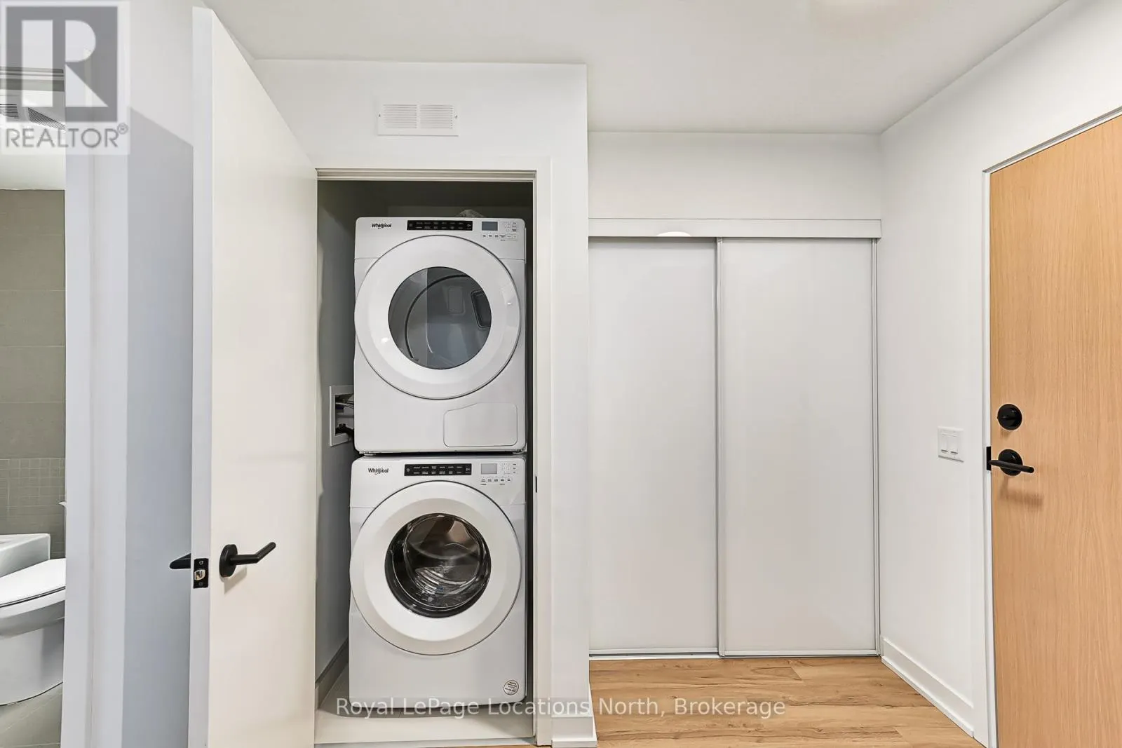 203 - 31 HURON STREET, #203