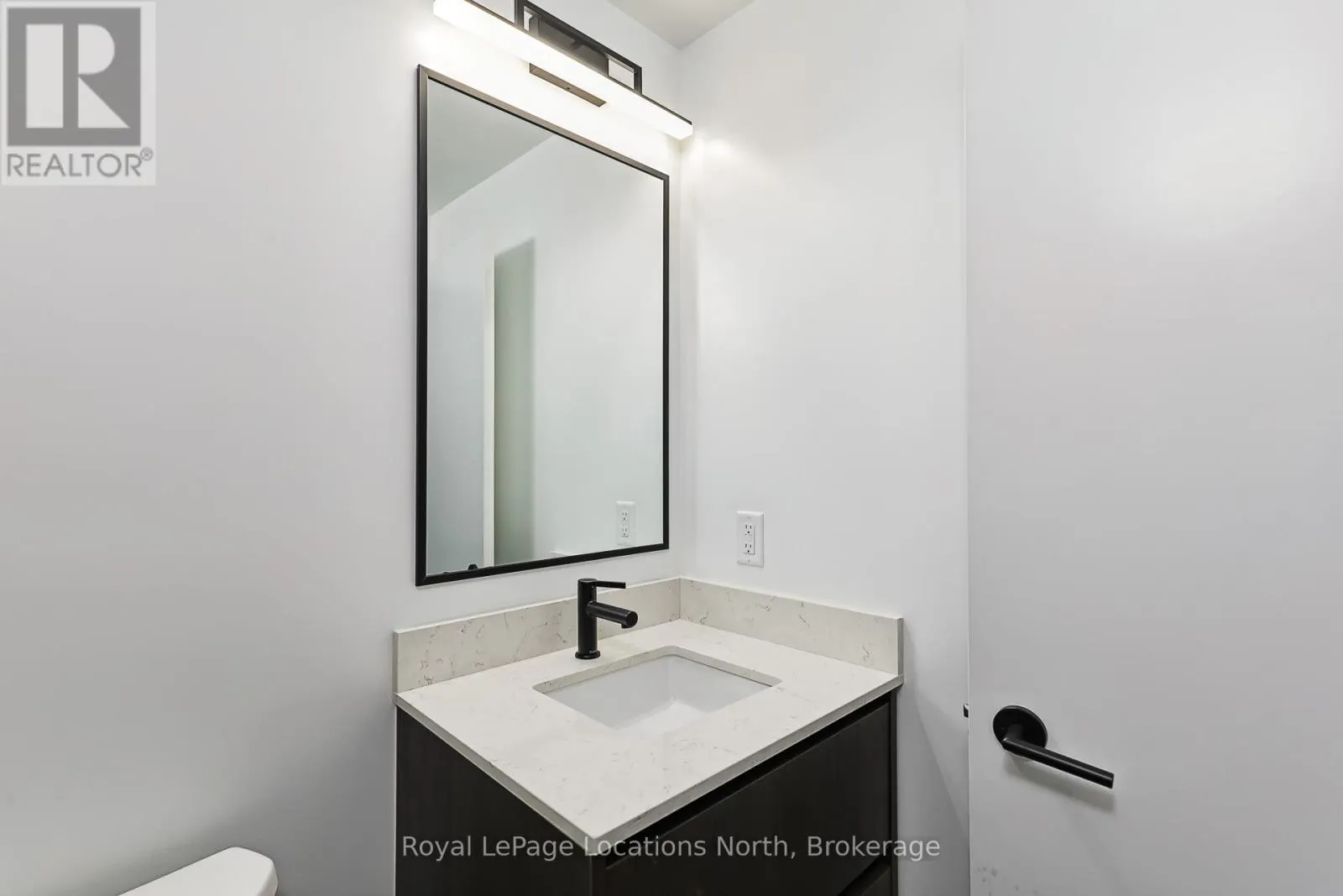 203 - 31 HURON STREET, #203