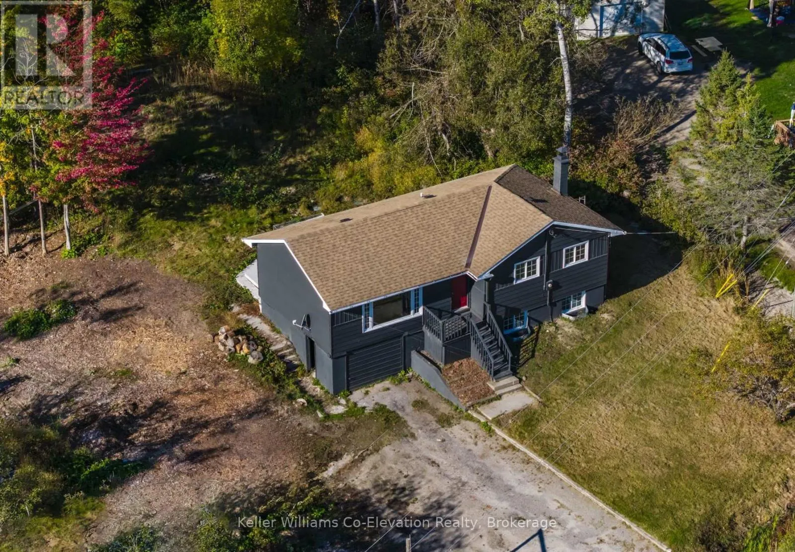556 CHAMPLAIN ROAD