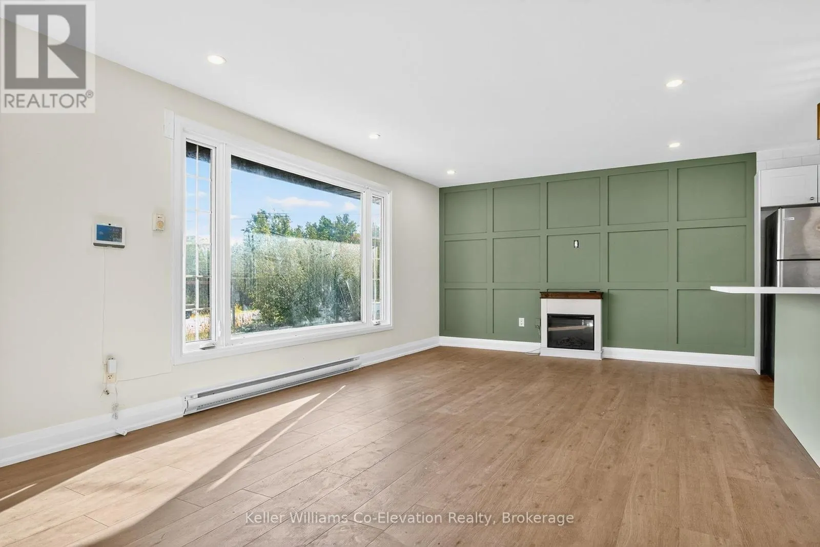 556 CHAMPLAIN ROAD
