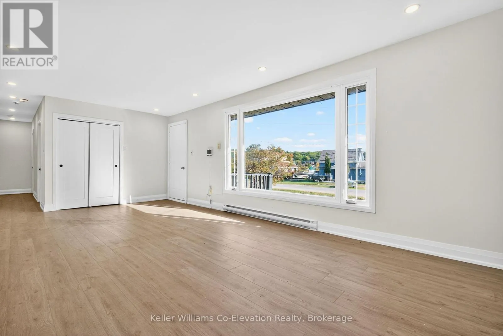 556 CHAMPLAIN ROAD