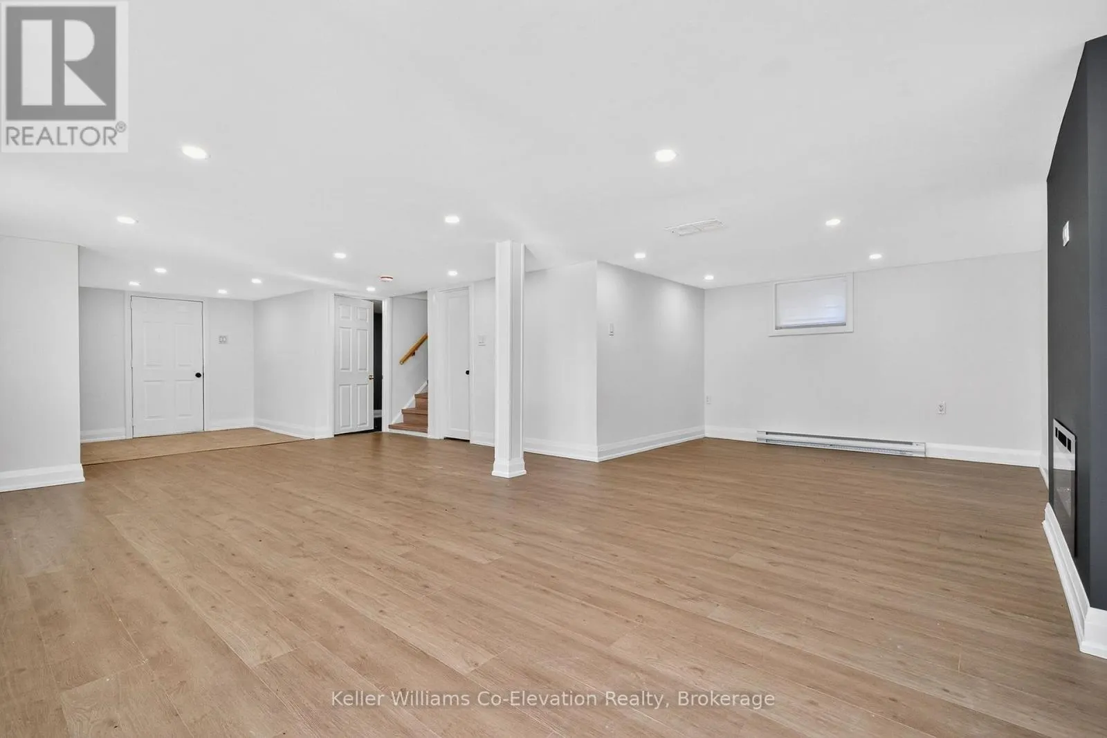 556 CHAMPLAIN ROAD