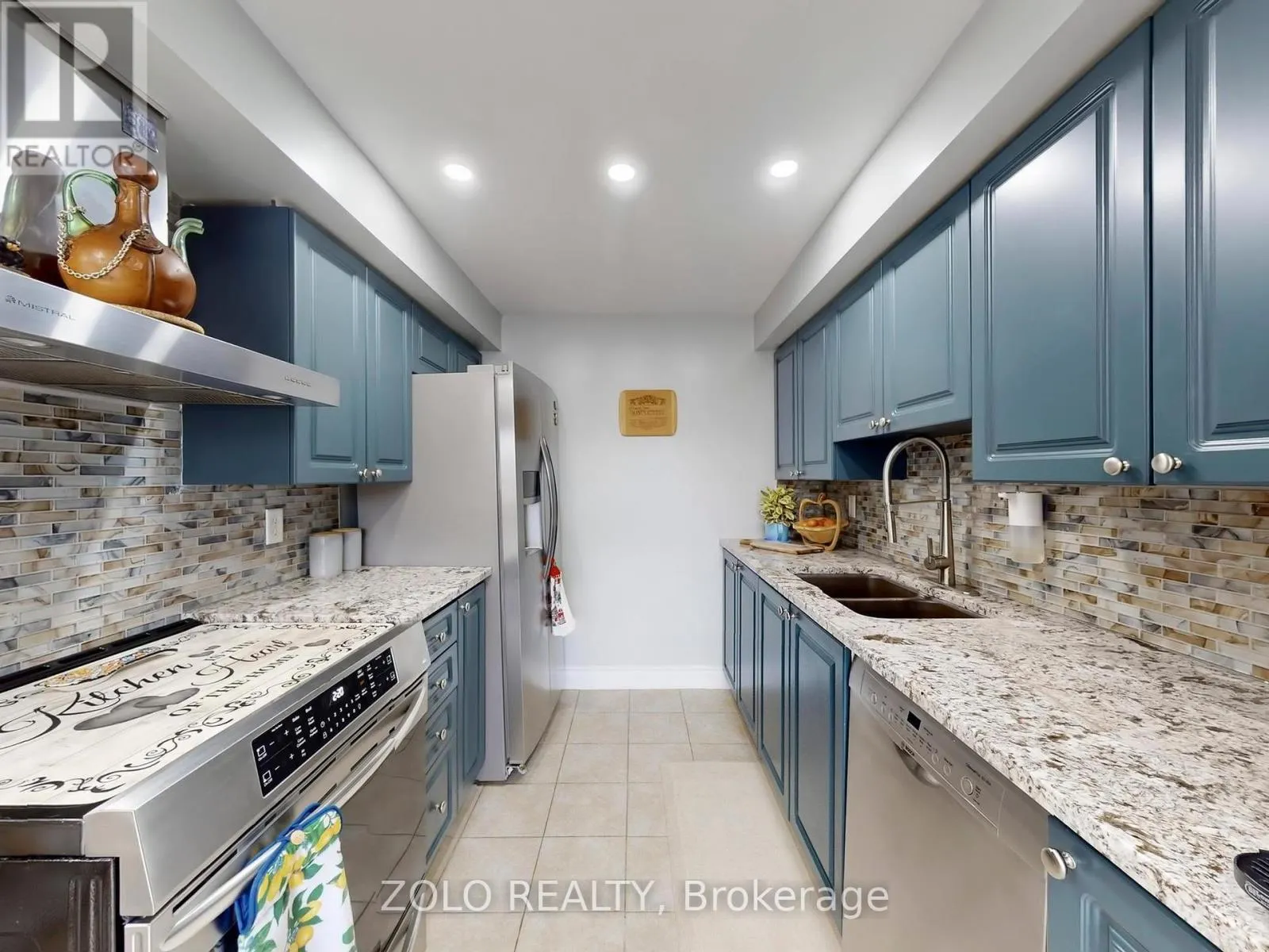 69 LION'S GATE BOULEVARD