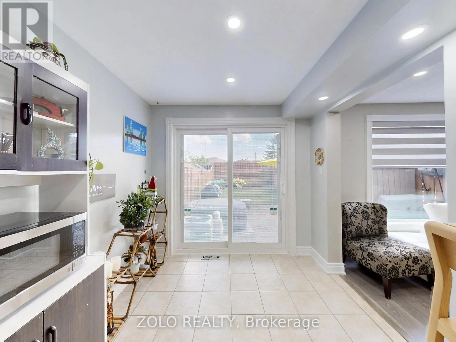 69 LION'S GATE BOULEVARD